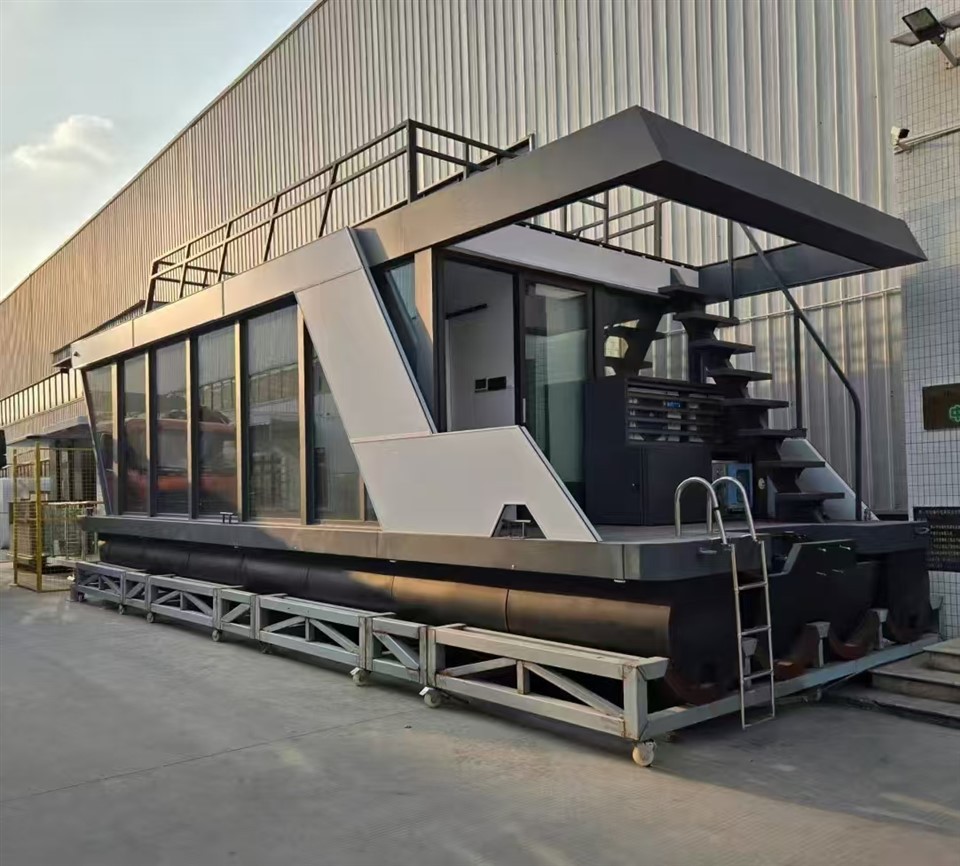 Water-based Capsule House